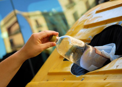 Eco-friendly waste management practices by skip hire companies